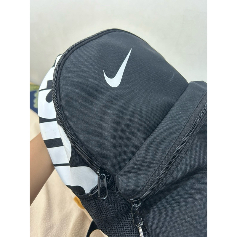 Preloved - Tas Ransel Nike Anak Hitam