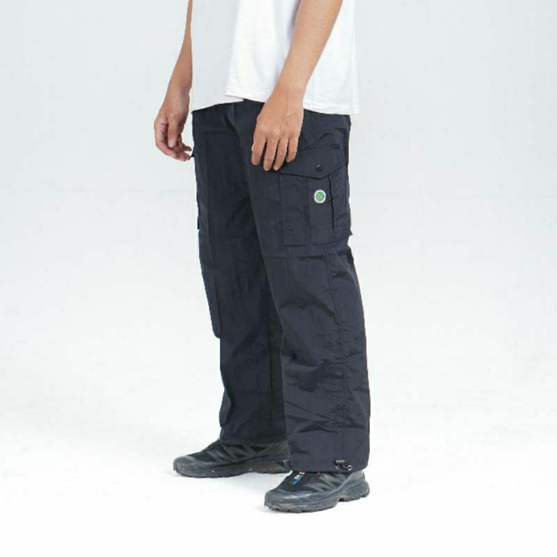 CELANA CARGO PANJANG/Celana prasut nylon/Celana panjang Freedo/cargo freedo/trackpans cargo