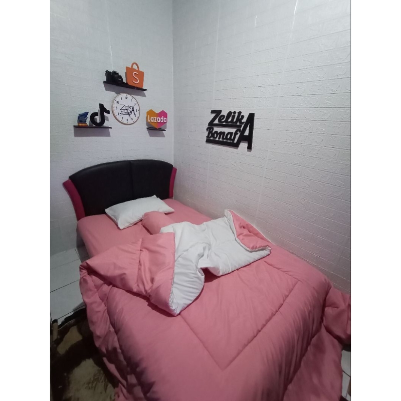 Bedcover Set Polos 2 Warna MERAH JAMBU x PUTIH ASLI (Real Pict) / Bed Cover Two Tone PUTIH ASLI x ME