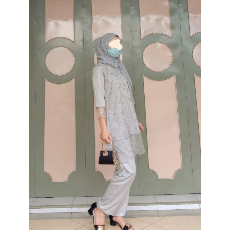 Setelan Baju kondangan grey mix brukat preloved