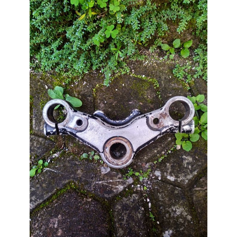 segitiga atas satri FU