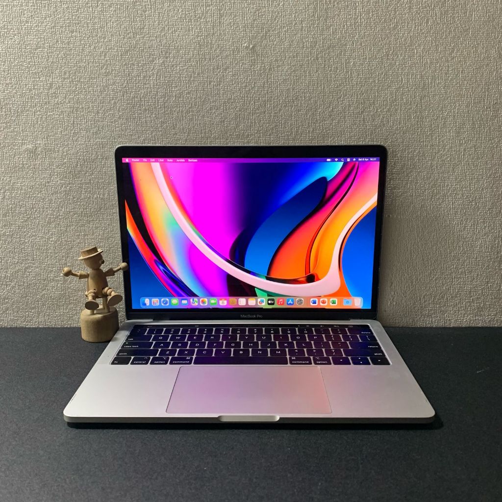 MacBook Pro 2019 /RAM 8GB/ SSD 128GB