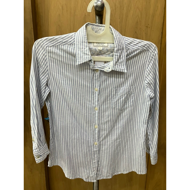 PRELOVED KEMEJA CEWEK GARIS-GARIS PUTIH BIRU MUDA