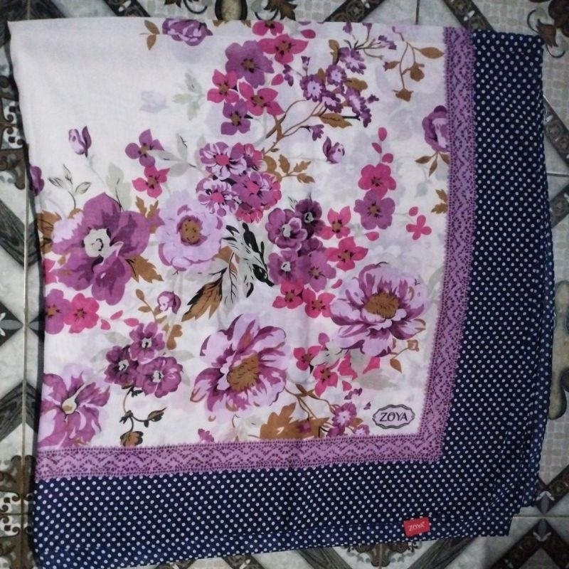 preloved hijab segiempat zoya