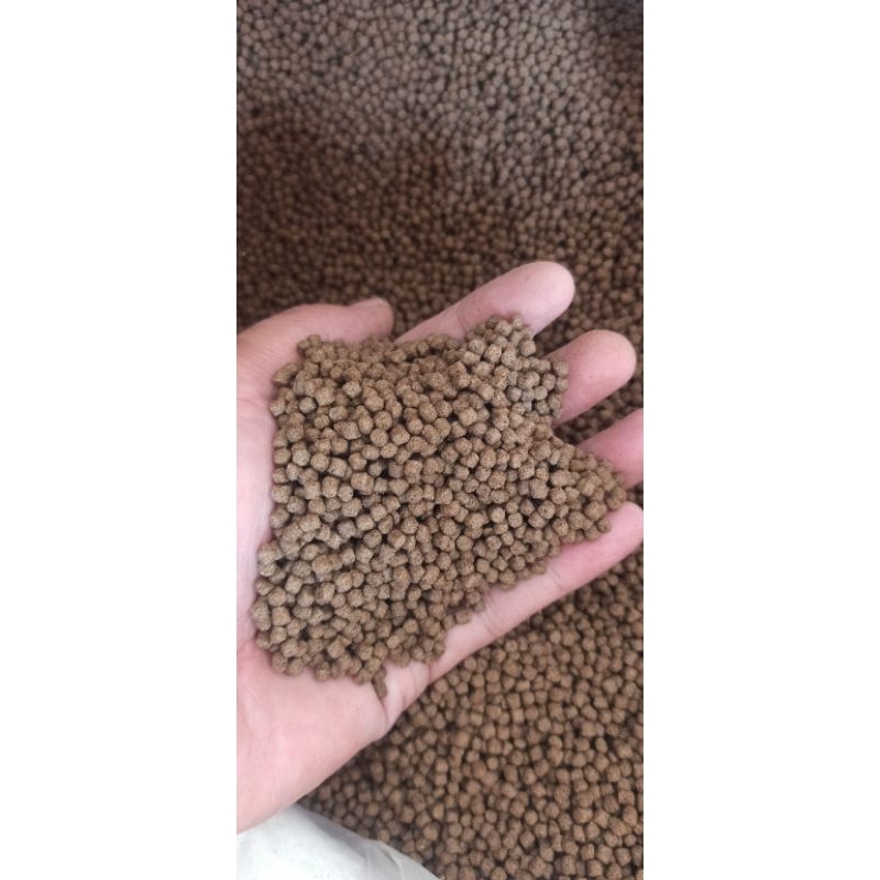 Pakan Ikan Mas, Nila, Mujair(ikan kecil) TNA2 TENAR Repack 1kg