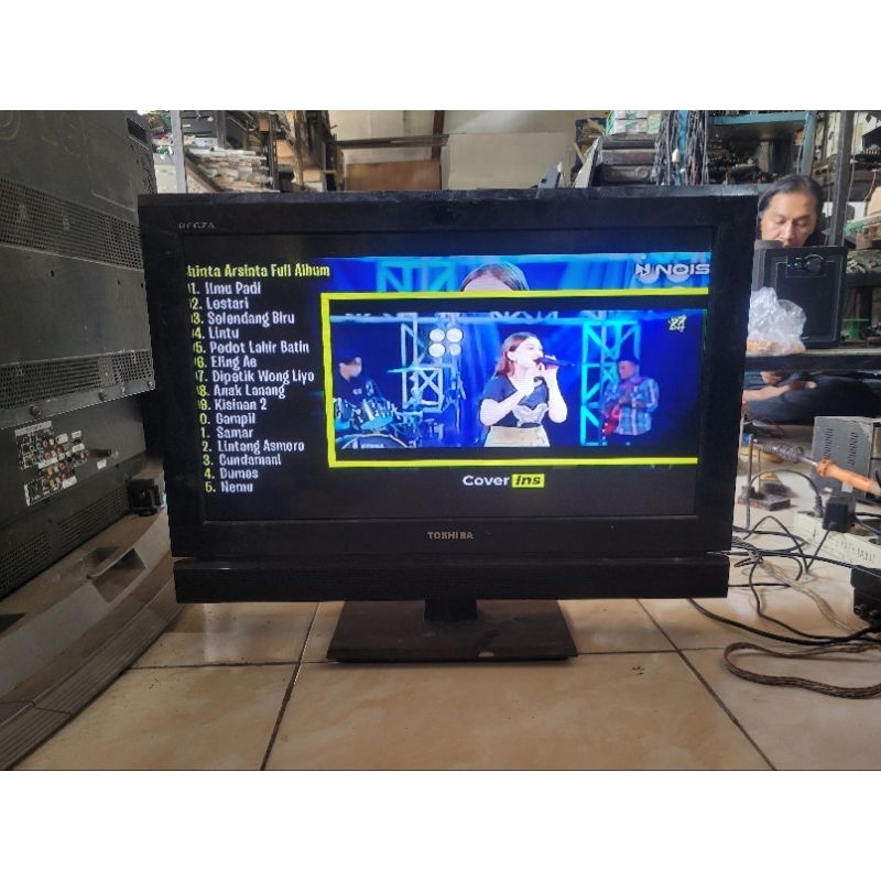 LED TV Toshiba Regza 24Inch 24PB1E Televisi seken normal