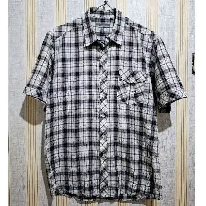 NET*ATASAN KEMEJA WANITA LENGAN PENDEK MOTIF KOTAK HITAM PUTIH (THRIFT)