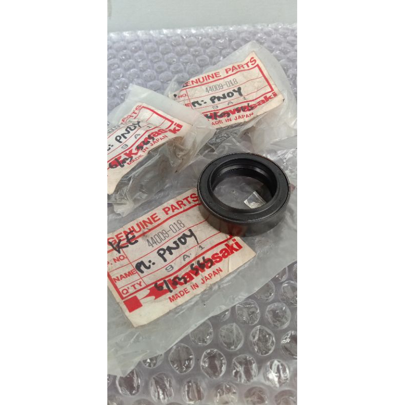 sil sok depan seal shock depan sil skok depan Kawasaki Binter KE KE125 original NOS Japan