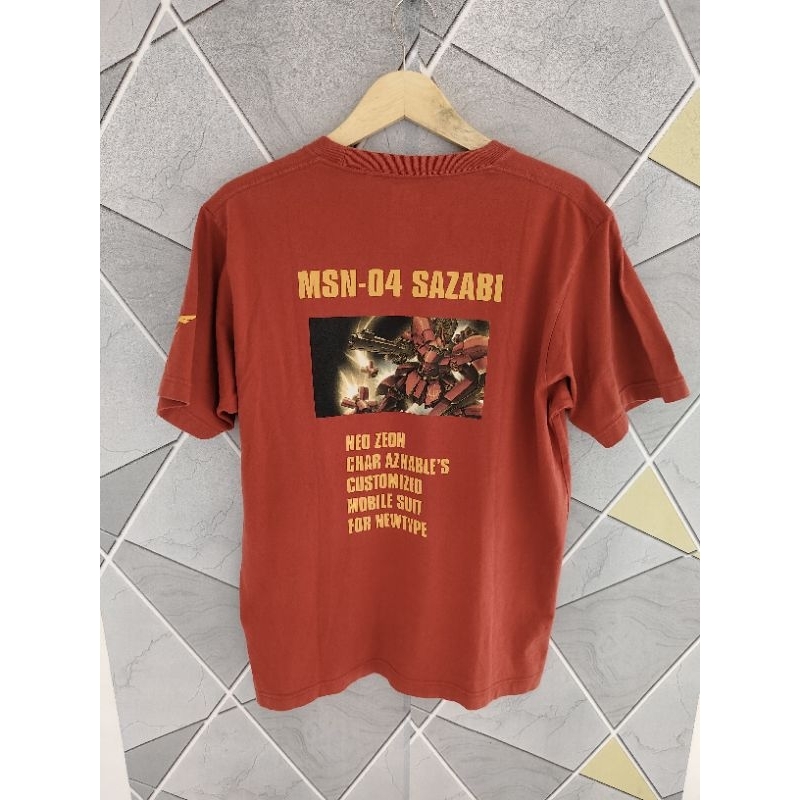Kaos Uniqlo UT x Gundam (L) Preloved second Thrifting