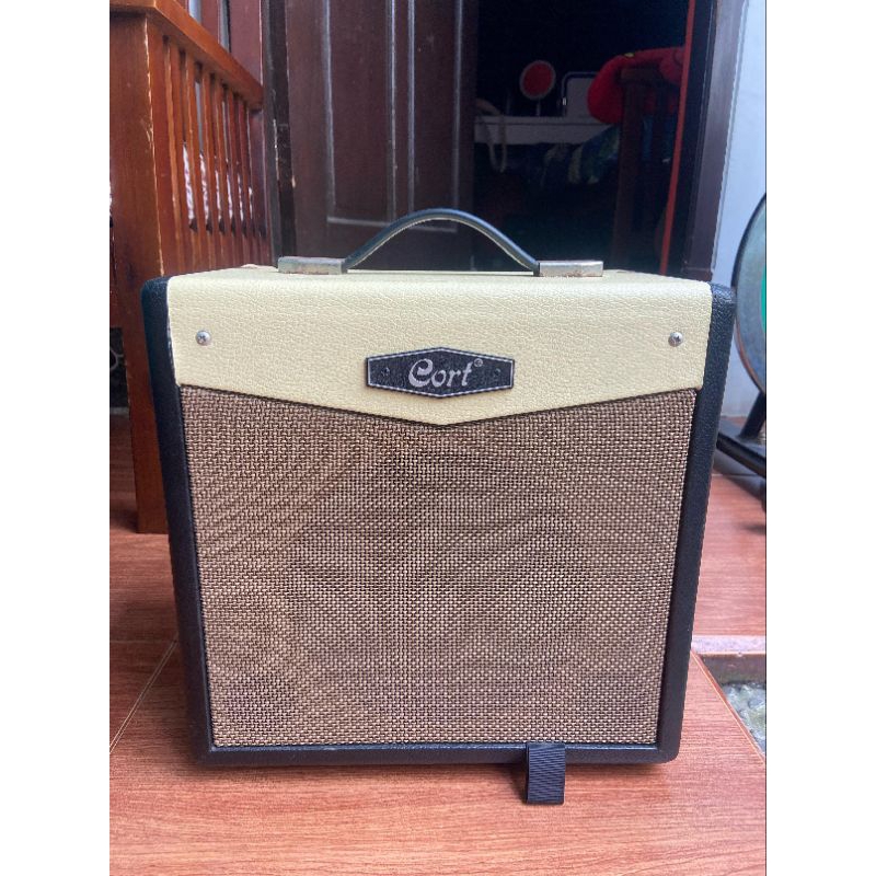 Ampli gitar cort CM 15 R