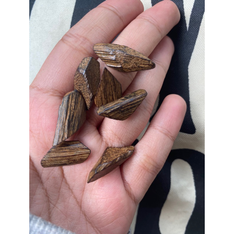 KAYU GAHARU kacang meroke asli berkwalitas