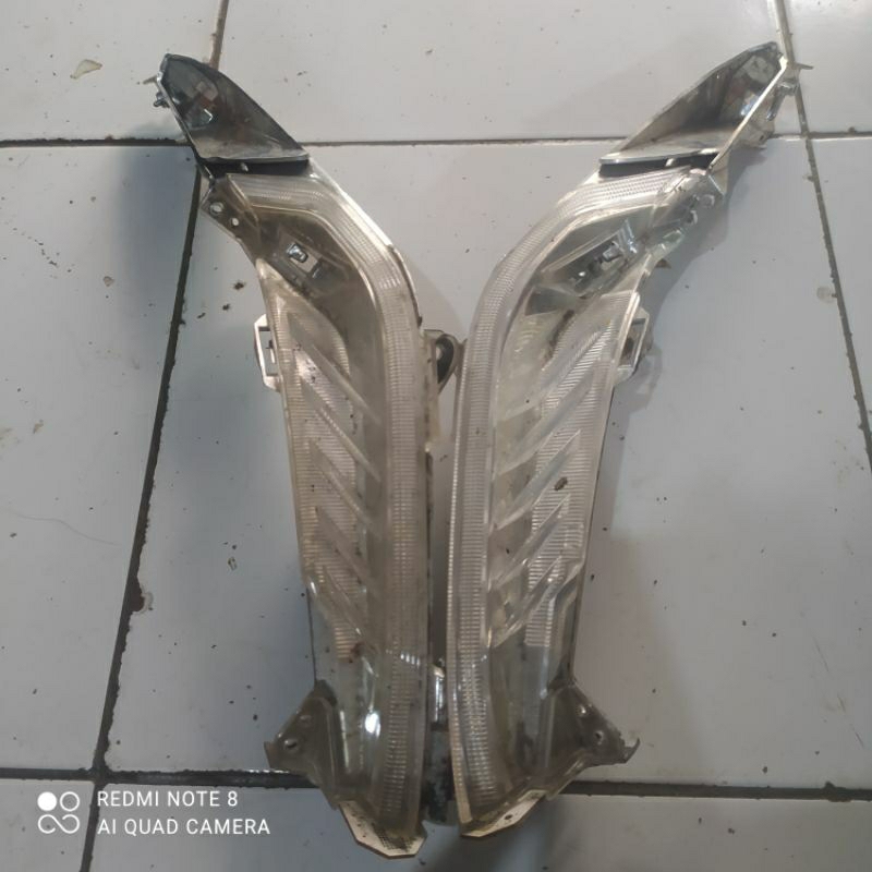 alis lampu sein depan Vario 125/150 original
