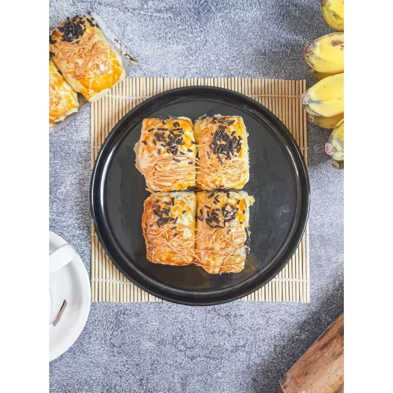 

Bolen Panggang Premium Mix Varian by NM Cake & Pastry