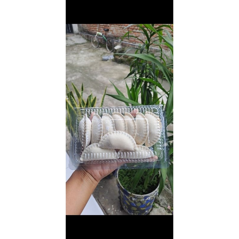 

cireng isi ayam suwir pedas