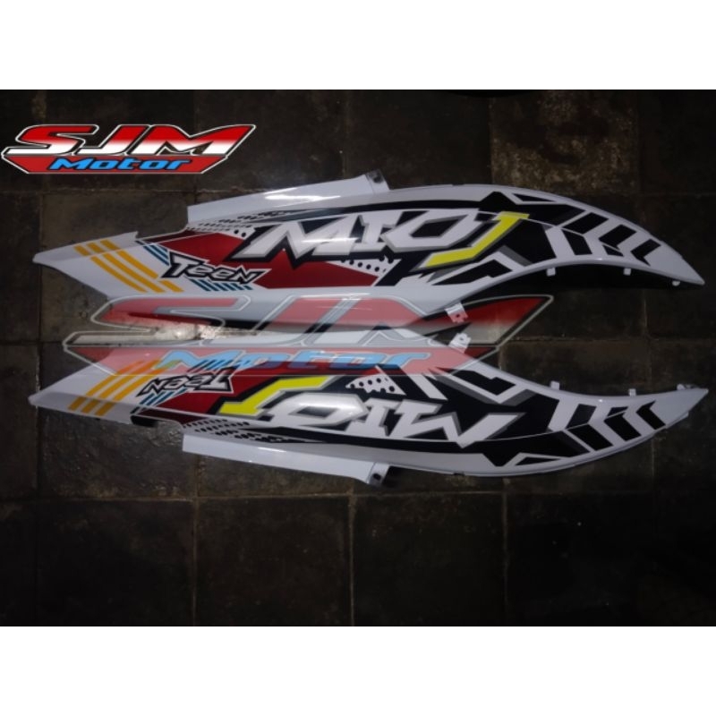 Cover body bodi kanan kiri yamaha mio j bodi samping mio j putih set striping
