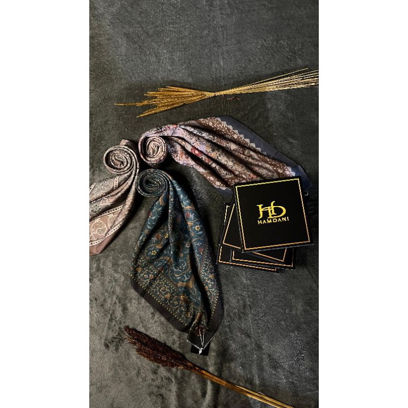 

Hardbox Exclusive Kerudung 15×15×3 / Box Hijab / Box Hampers/ Box Hadiah