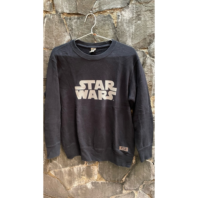 PRELOVED KOLEKSI PRIBADI CN SWEATER UNIQLO UT STAR WARS
