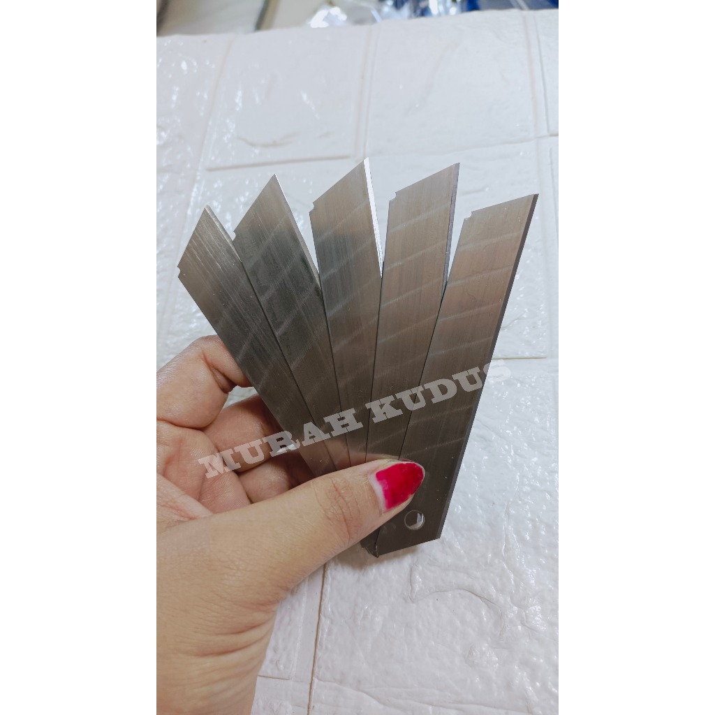 

REFILL / ISI ULANG CUTTER MONTANA ( ISI 5PCS )