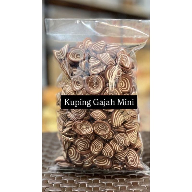 

Kuping gajah coklat