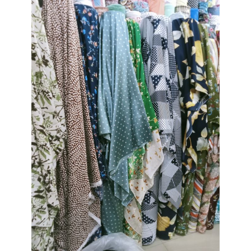 Harga /05 m/Bahan Silk Motif Bunga Premium Mewah  / Bahan Silk Motif Bunga  Premium Mewah / bahan Si