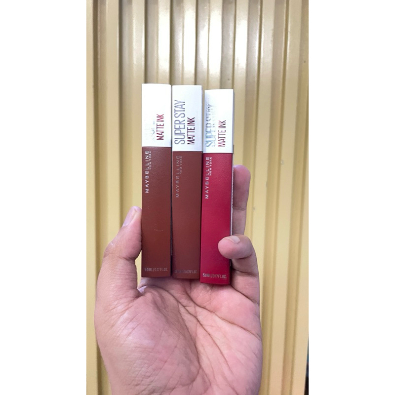 MAYBELLINE Superstay Matte Ink adalah lip cream dengan 30+