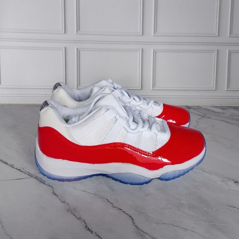 SEPATU WANITA 0LAHRAGA BA5KET J0RDAN RETR0 11 CHERRY