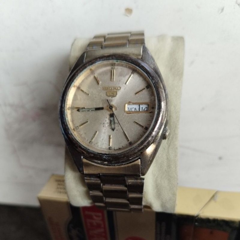 jam tangan SEIKO automatic gold