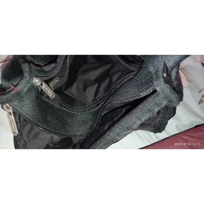 preloved tas selempang (lesportsac) hitam