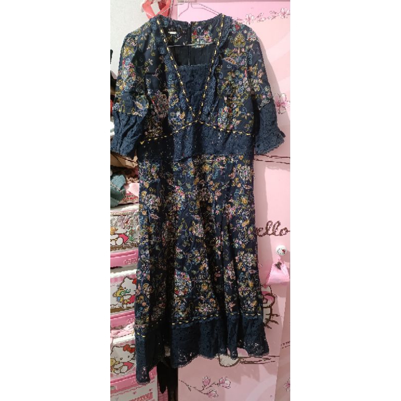 midi dress brokat