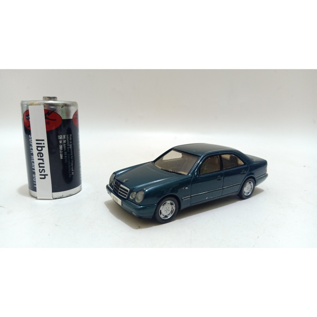diecast herpa mercedes benz e klasse 1/43