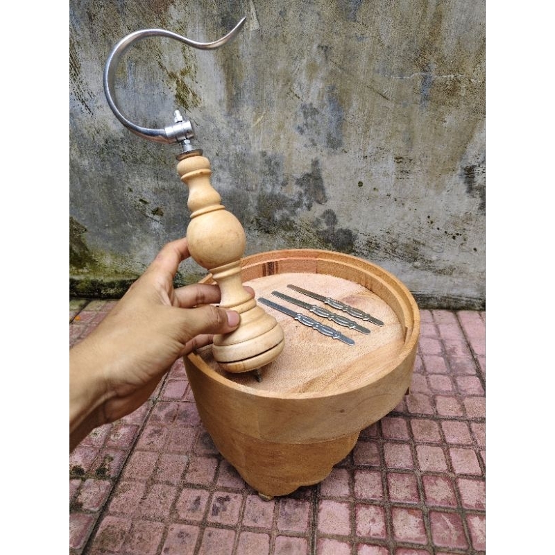 Tebok Pleci Helopet Kayu Murah D. 23 CM Lengkap Pion + Klem dan Gantungan Lipat