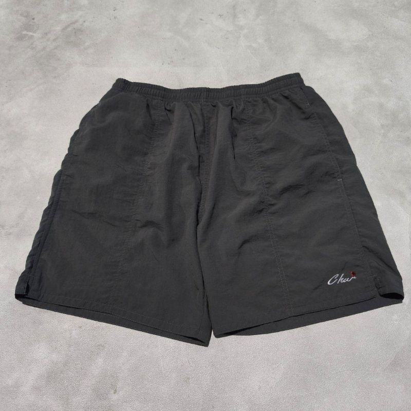 Celana pendek nylon pria chur abu