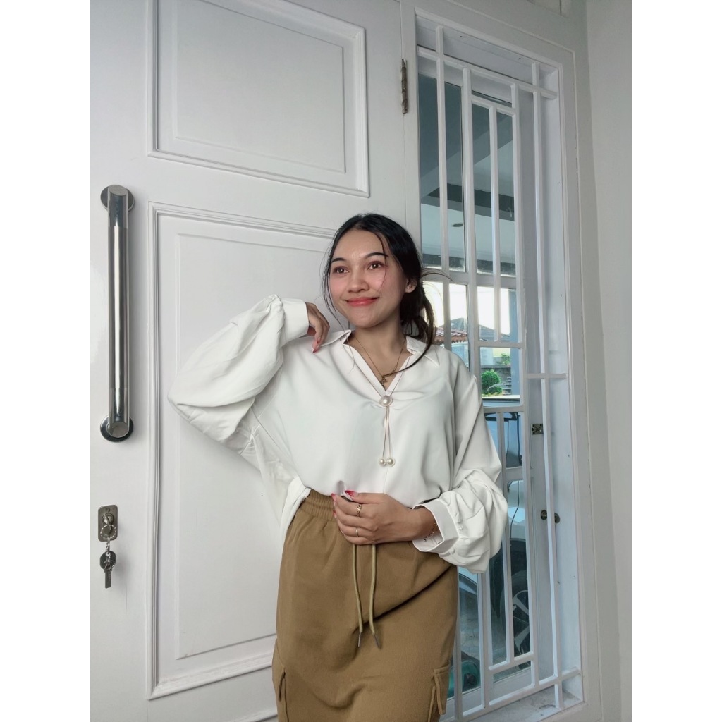 PAKWAN by YOK Baju Atasan Blouse Wanita Polos kerah V Neck