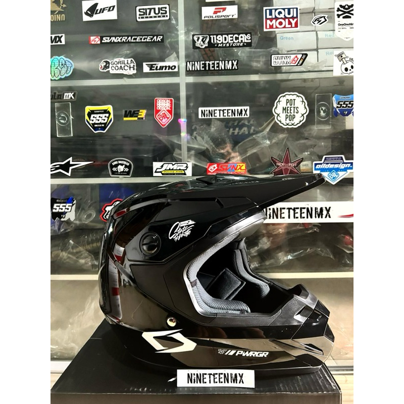 HELM RSV ORCA BLACK OUT POLISH GLOSSY