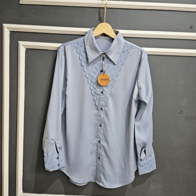 A097 ATASAN KEMEJA WANITA GND. AMARA LACE BIRU LANGIT