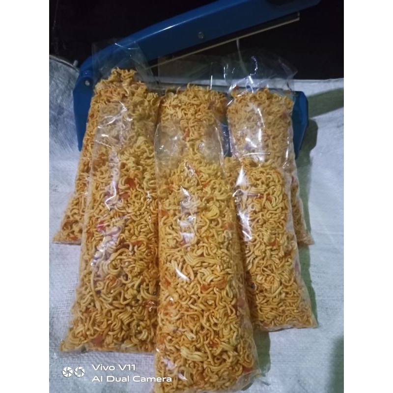 

mie pedas gurih kremes mie jadul bersertifikat halal