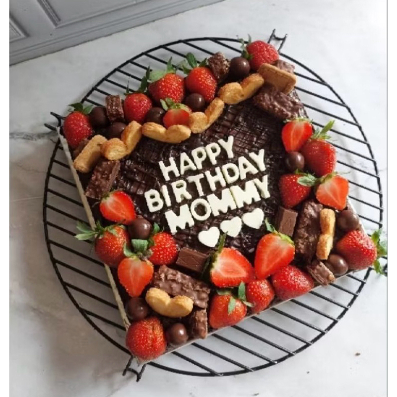 

BROWNIES HIAS ULANG TAHUN ll 22x22 cm