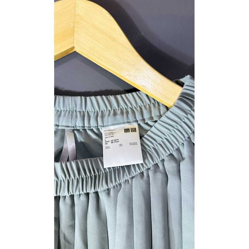 UNIQLO ROK PANJANG