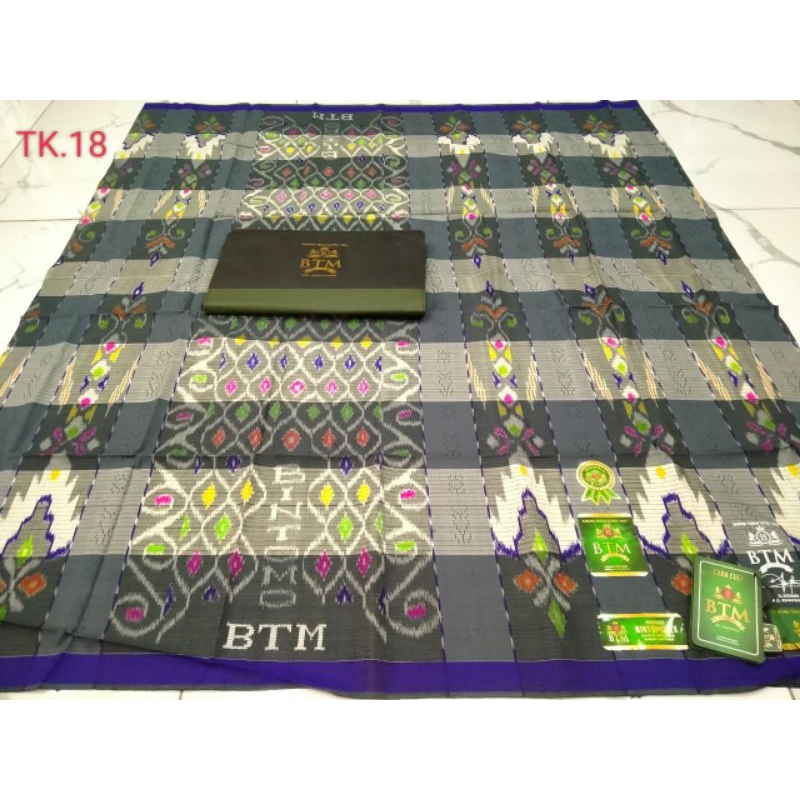 *Sarung BTM**Motif MGT kotak**Gold/ Full Sutra*100%