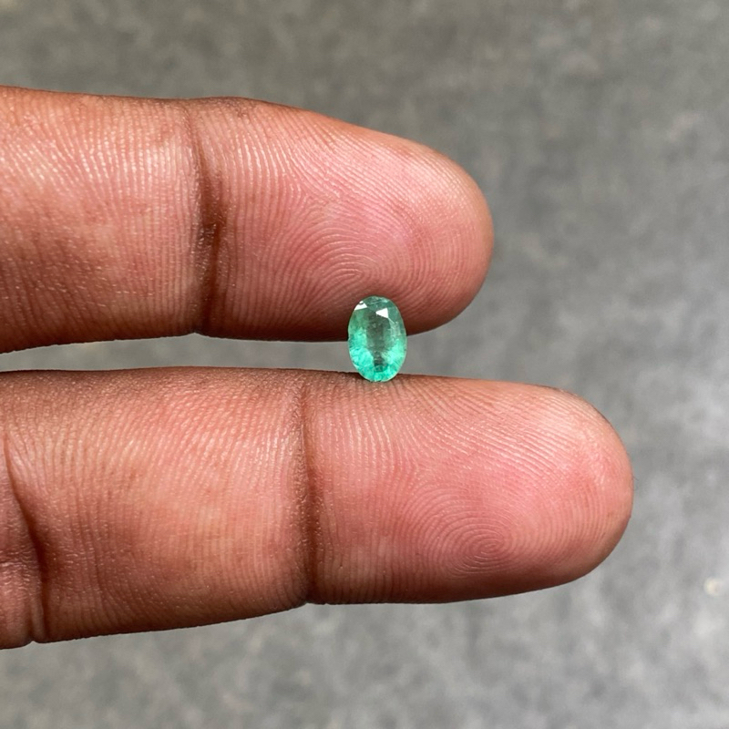 Natural emerald beryl batu jamrud batu zamrud ukuran kecil dim 6.5x4.5x3