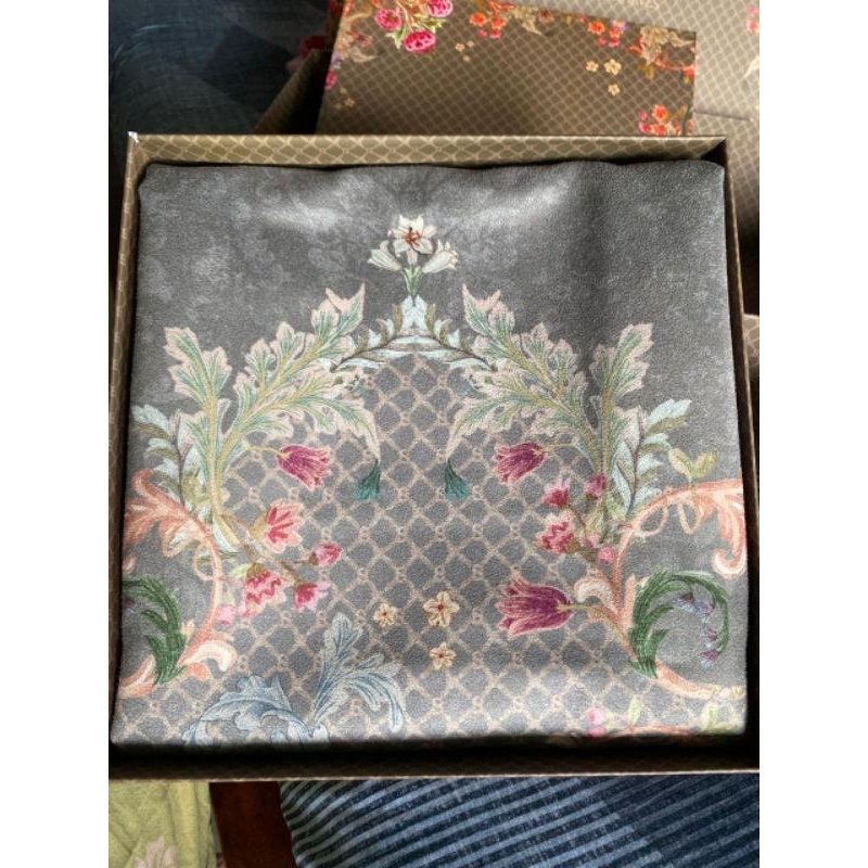 Wood Prayer Mat (sejadah) Buttonscarves seri Raya baru dan siap kirim buttonscarves beauty banget wa