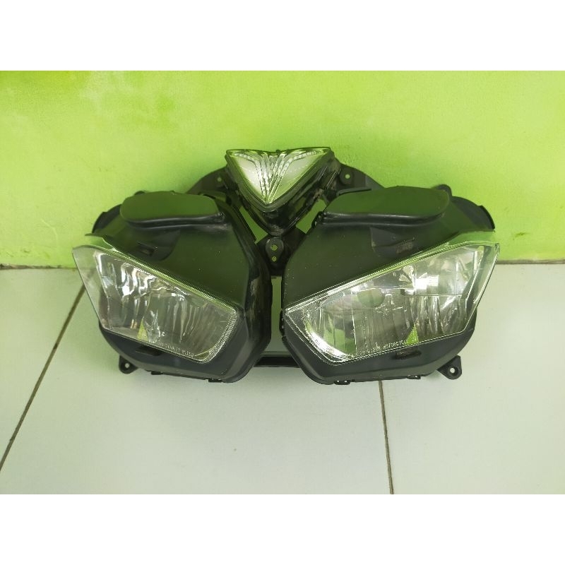 headlamp depan lampu depan reflektor depan Yamaha R25 old r 25 old(minusan)
