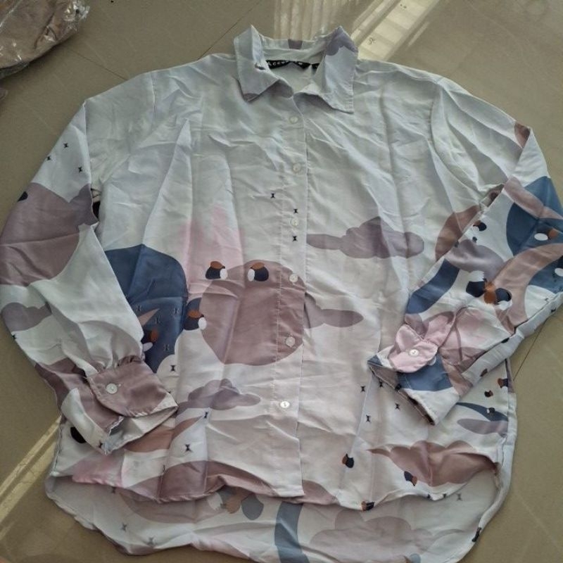 kemeja satin ungu muda