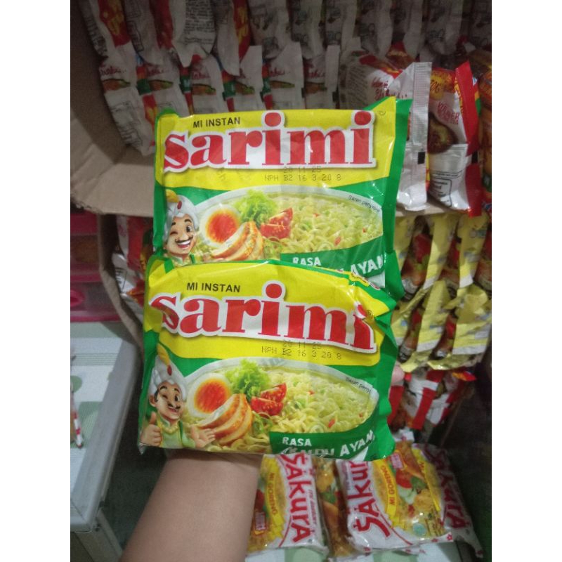 

dapet 2pcs mie instan Sarimi kuah