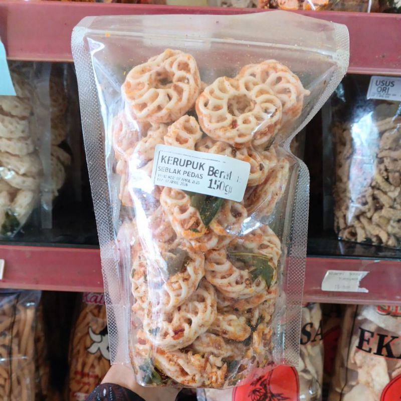 

CEMILAN KERING KERUPUK SEBLAK PEDAS 150G