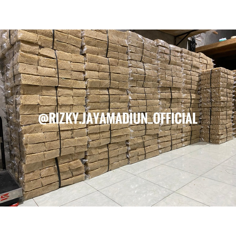 

Paket Hemat 10bal Krupuk Puli/Gendar Madiun Cap Kuda Terbang