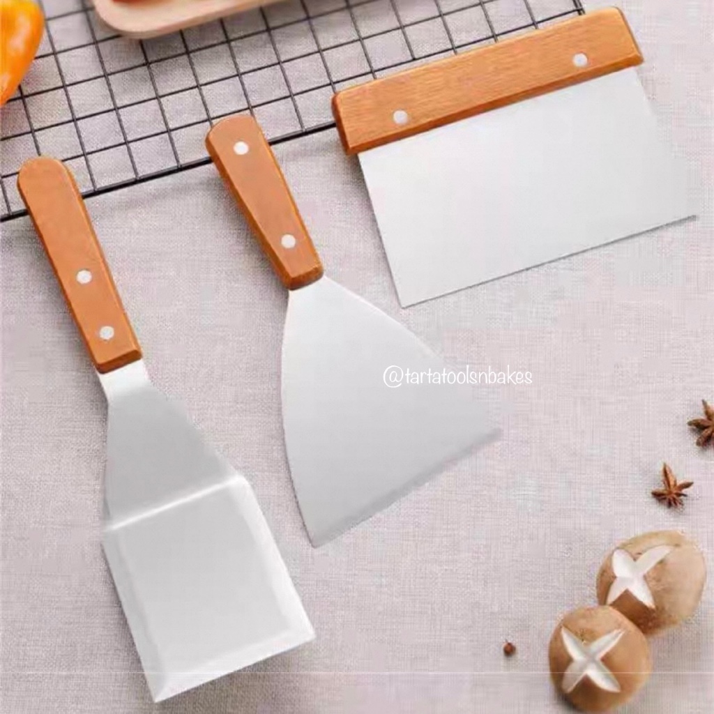 Scraper Gagang Kayu | Stainless Handle Kayu | Pemotong Kue / Adonan | Kape Gagang Kayu | Scraper Kue