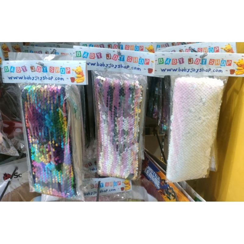 

Kotak Pensil Sequeen