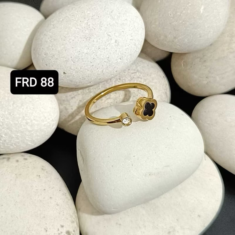 Best Sellert Cincin Titanium Model Korea Cincin Titanium Wanita Model Clover Cincin Wanita Model Bun