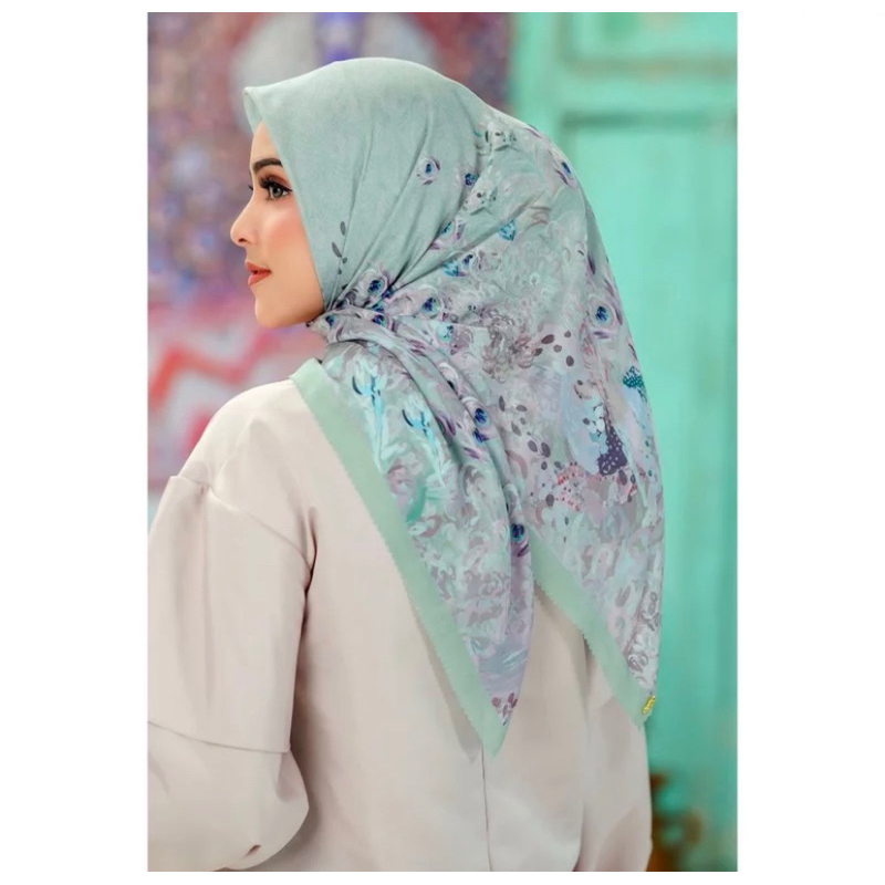 New Buttonscarves Satin Ederra series Lichen